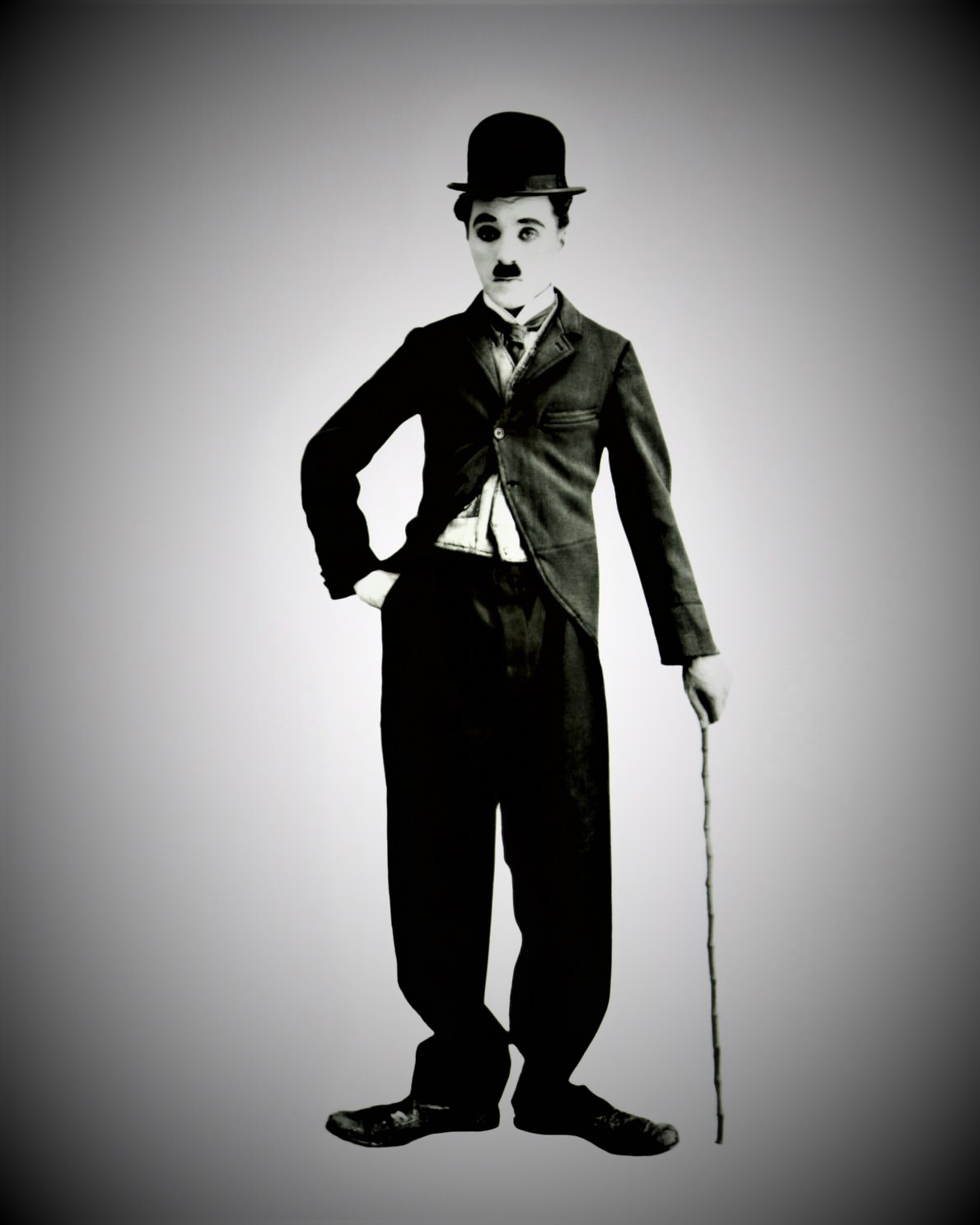 Чарли Чаплин с тростью
